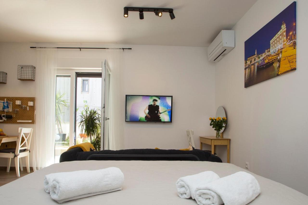 Studio And Hot Tub Сплит Экстерьер фото