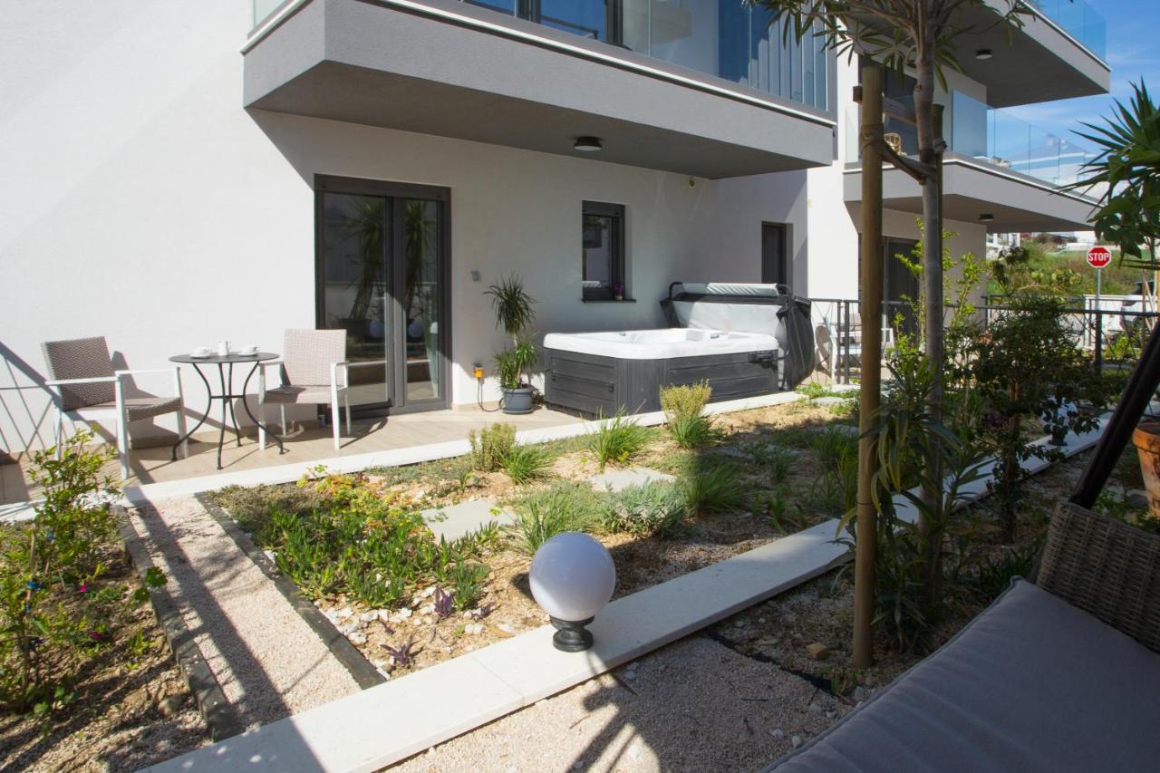 Studio And Hot Tub Сплит Экстерьер фото