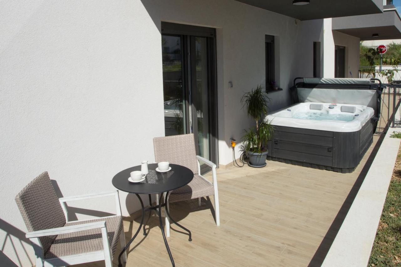 Studio And Hot Tub Сплит Экстерьер фото